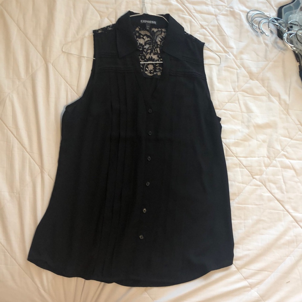 Sleeveless Express black lacy back shirt